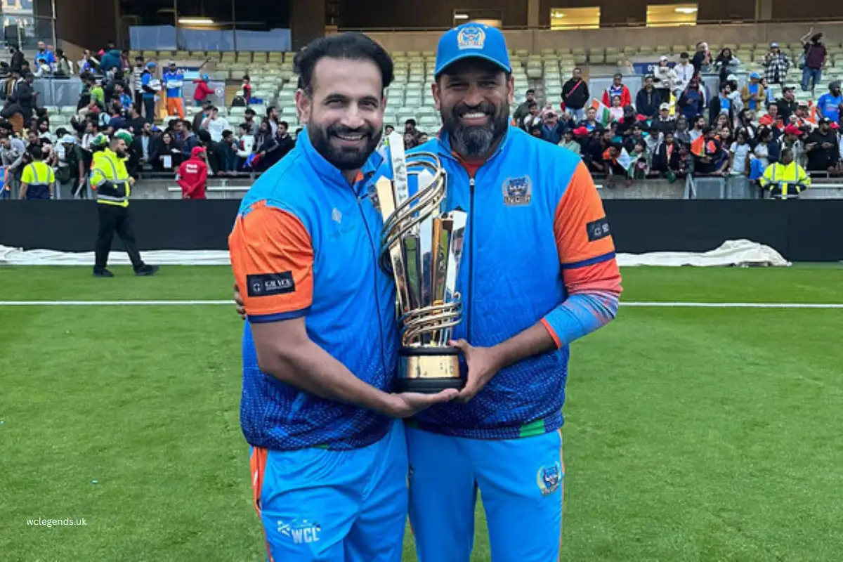 Irfan Pathan & Yusuf Pathan with the trophy